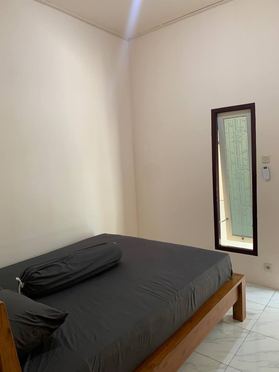 Dikky Guest House Near Bangsal And Sira Pemenang Экстерьер фото